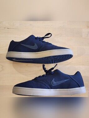 NIKE | SB Check Solarsoft Canvas Sneakers | Black | US Mens 6.5/EU 39